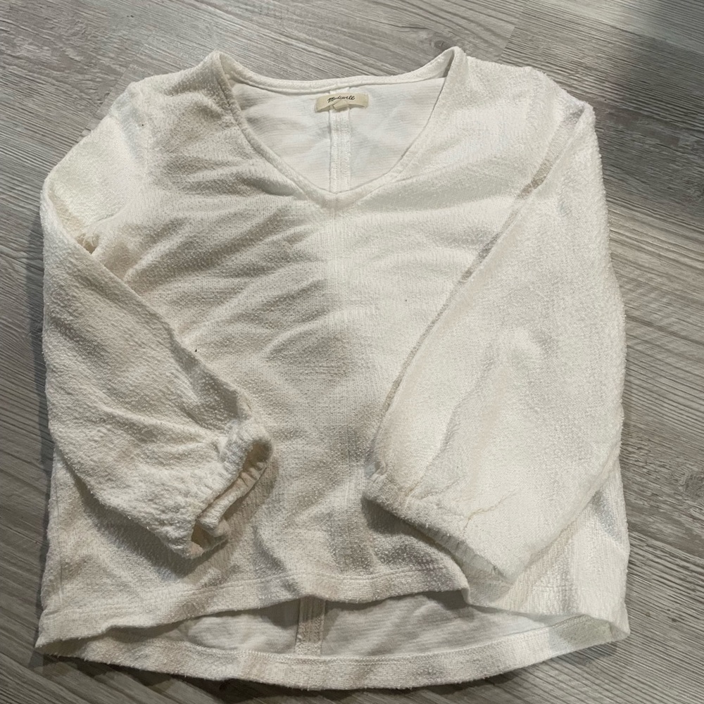 White 3/4 sleeve top